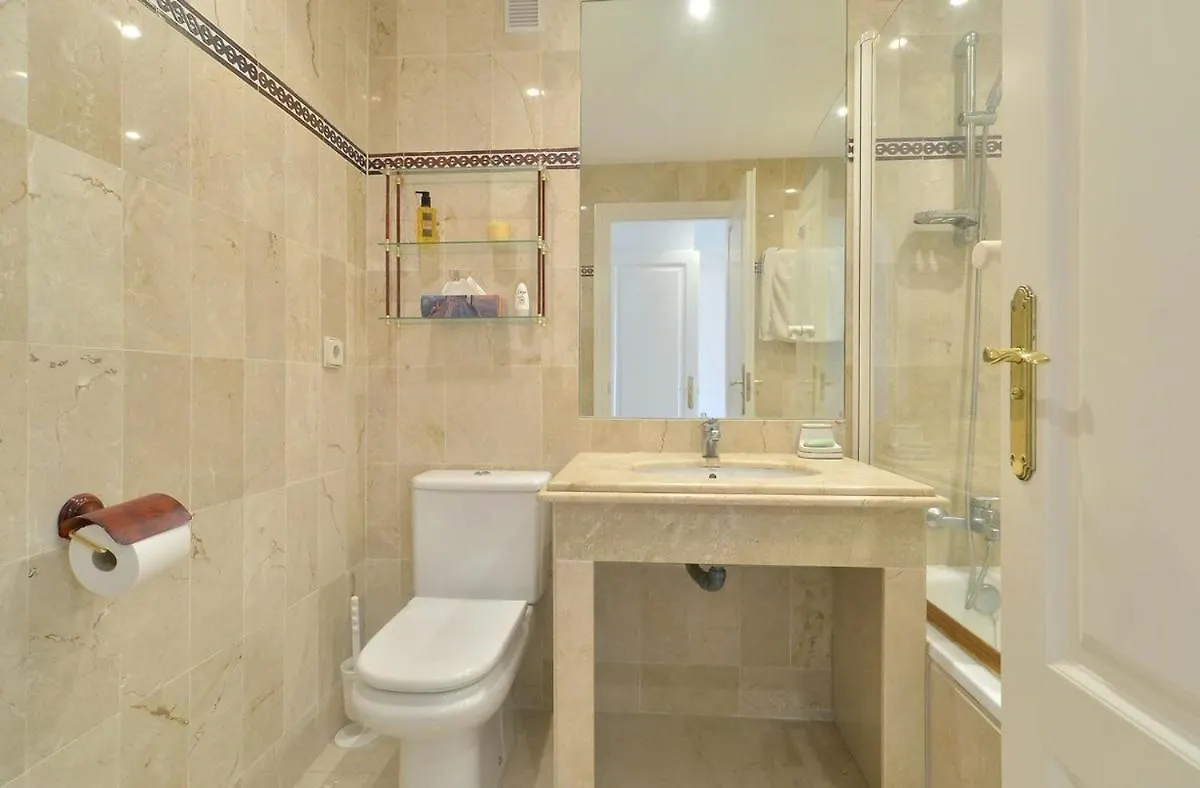 Stunning Penthouse Just Footsteps Away From Estepona'S Beaches 0*, エステポナ スペイン